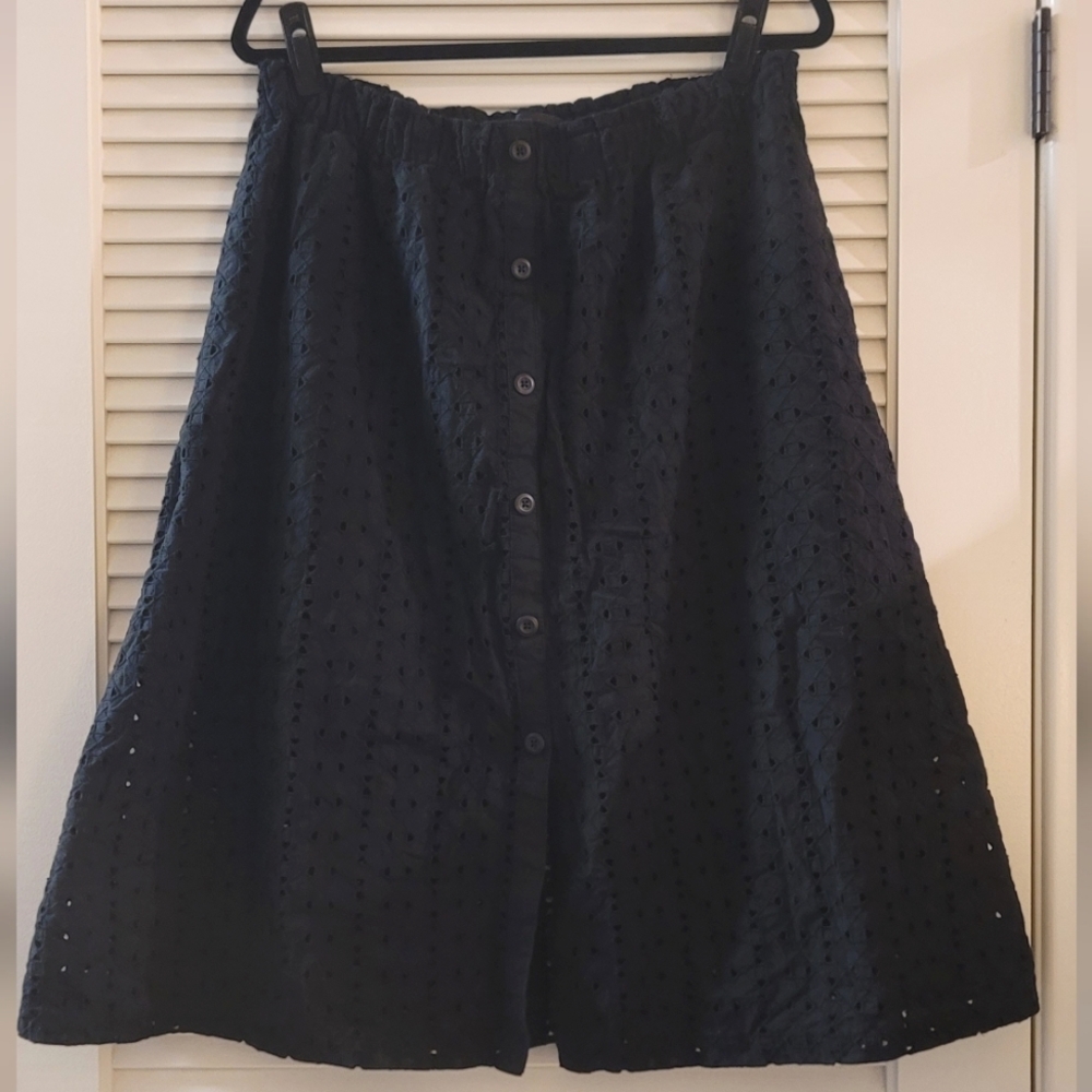 Mossimo- Black Cut-Out Patterned Lined Skirt With Buttons & Pockets